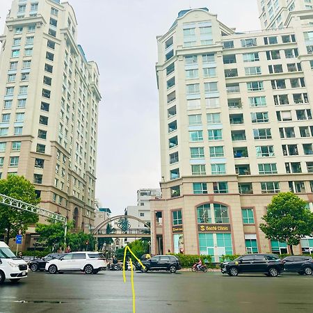 Modern Apartment Near Landmark81 Ho Chi Minh City Exterior photo
